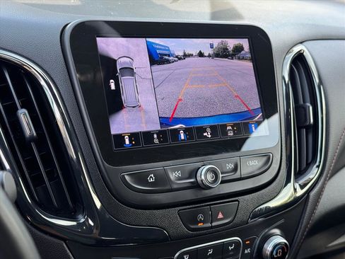 Used 2023 Chevrolet Equinox RS image 18