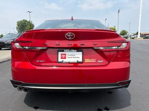 Certified 2025 Toyota Camry SE FWD image 4