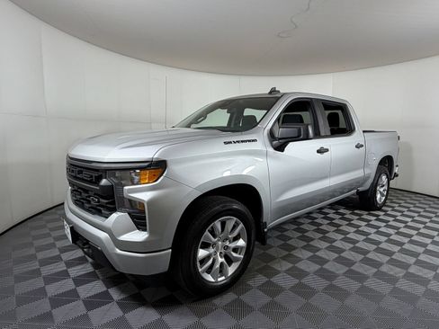 Used 2022 Chevrolet Silverado 1500 Custom w/ LPO, Dark Essentials Package RWD image 2