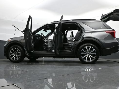 Used 2020 Ford Explorer ST image 37