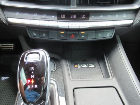 Used 2022 Cadillac CT5 Premium Luxury RWD image 27