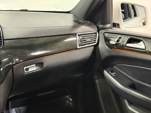 Used 2018 Mercedes-Benz GLS 450 4MATIC w/ Premium Package image 46