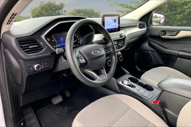 Used 2022 Ford Escape SE FWD image 17