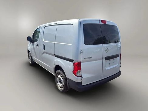 Used 2015 Nissan NV200 S w/ Cruise Control Package FWD image 3