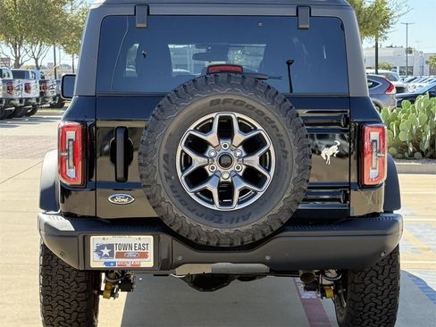 New 2025 Ford Bronco Badlands image 31