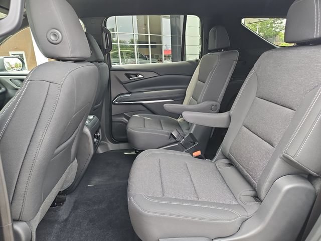 Used 2025 Chevrolet Traverse LT w/ Midnight/Sport Edition FWD image 10