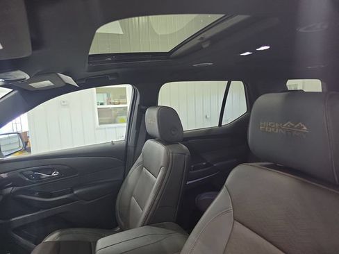 Used 2023 Chevrolet Traverse High Country w/ LPO, Floor Liner Package AWD/4WD image 23