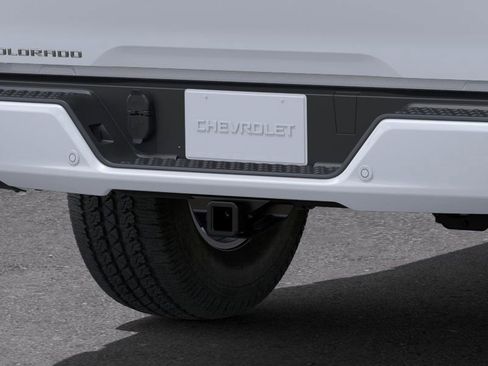 New 2025 Chevrolet Colorado LT w/ LT Convenience Package image 14