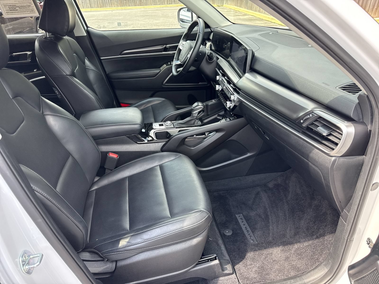 Used 2024 Kia Telluride S w/ S Sunroof Package FWD image 34
