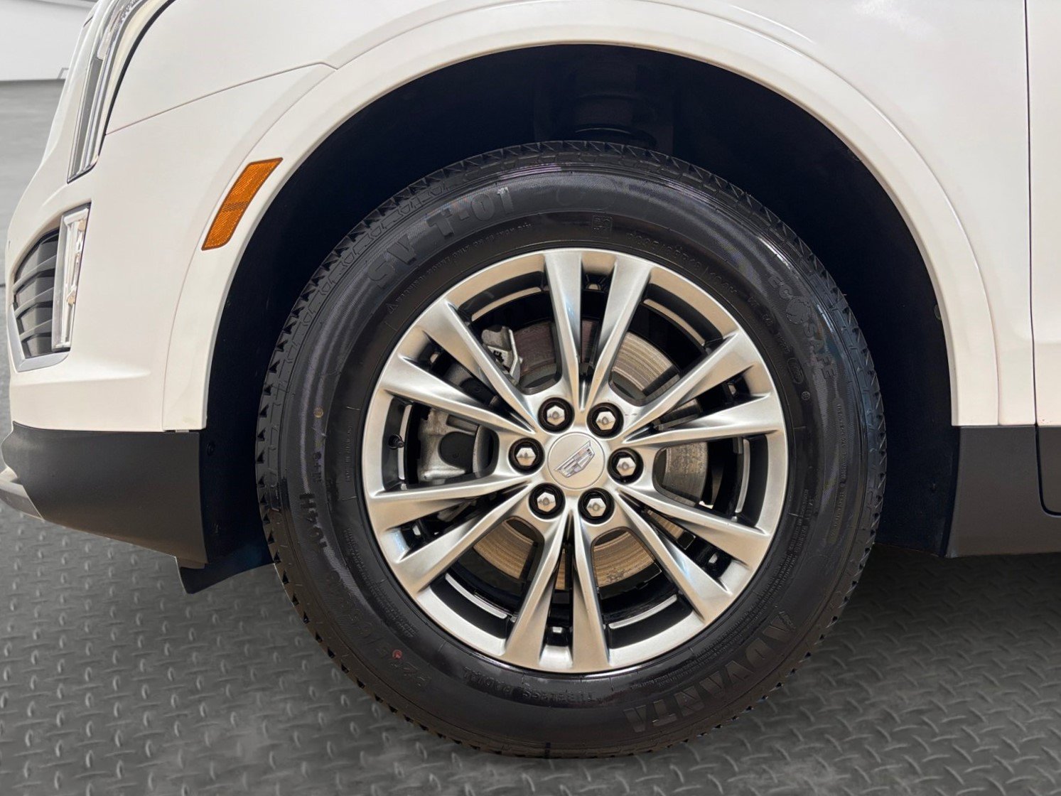 Used 2023 Cadillac XT5 Premium Luxury FWD image 41