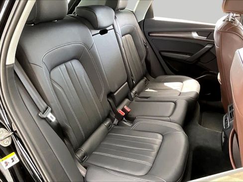 Used 2025 Audi Q5 2.0T Premium w/ Convenience Plus Package AWD/4WD image 20