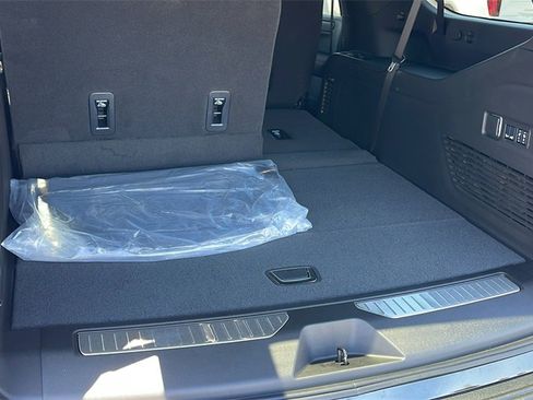 New 2025 GMC Yukon XL AT4 Ultimate image 28