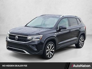 Used 2023 Volkswagen Taos SE w/ Panoramic Sunroof Package FWD video 1