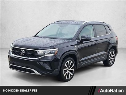 Used 2023 Volkswagen Taos SE w/ Panoramic Sunroof Package