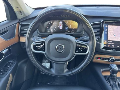 Certified 2022 Volvo XC90 T6 Momentum w/ Advanced Package image 13