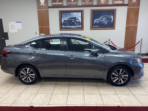 Used 2024 Nissan Versa SV w/ Trunk Package FWD image 7