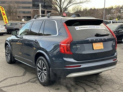 Used 2022 Volvo XC90 T6 Momentum image 4