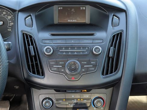 Used 2015 Ford Focus SE image 15