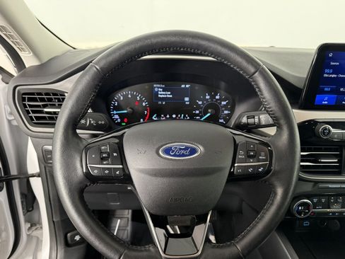 Used 2021 Ford Escape SE w/ SE Sport Appearance Package AWD/4WD image 22