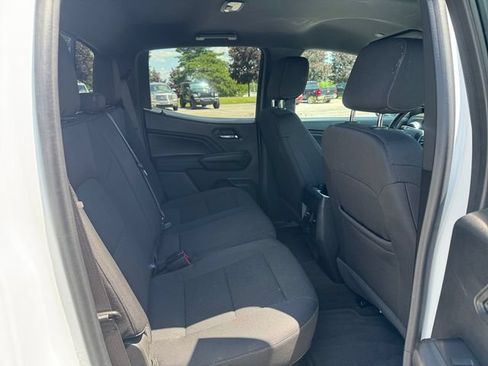 Used 2023 Chevrolet Colorado LT w/ LT Convenience Package II AWD/4WD image 18