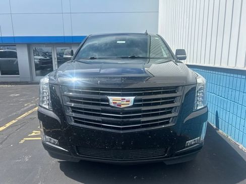 Used 2020 Cadillac Escalade Platinum w/ Escalade Sport Edition AWD/4WD image 10