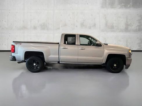 Used 2017 Chevrolet Silverado 1500 LT w/ All Star Edition image 4