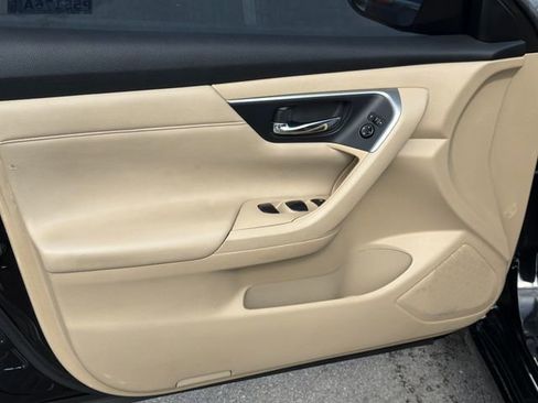 Used 2015 Nissan Altima 2.5 S w/ Special Edition Package FWD image 16