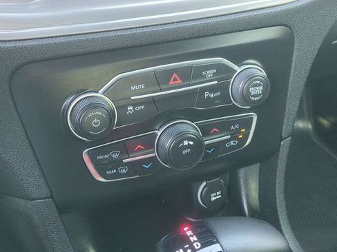 Used 2023 Dodge Charger SXT RWD image 36