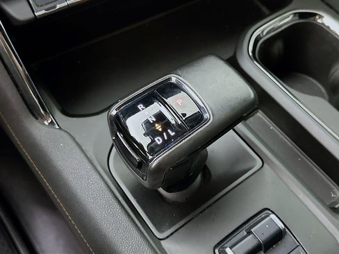 Used 2023 GMC Sierra 1500 AT4 w/ AT4 Preferred Package image 32