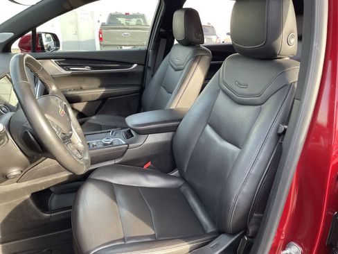 Certified 2023 Cadillac XT5 Premium Luxury w/ LPO, Floor Liner Package image 12