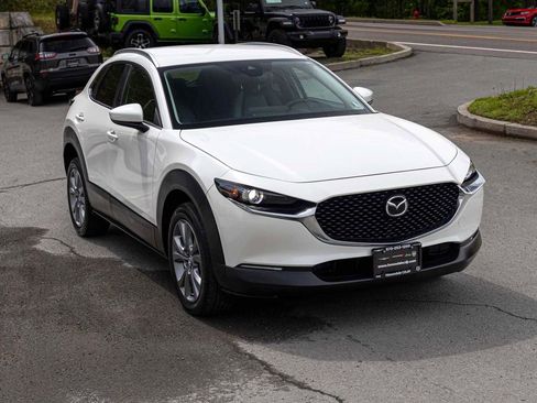 Used 2023 MAZDA CX-30 AWD 2.5 S w/ Select Package image 3