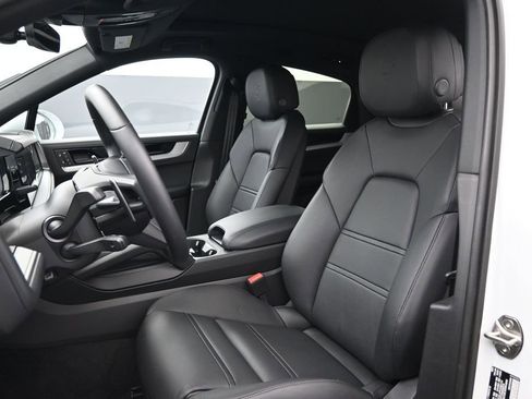Used 2026 Porsche Cayenne Coupe AWD/4WD image 5