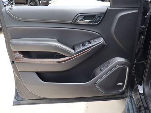 Used 2018 Chevrolet Tahoe LT RWD image 12