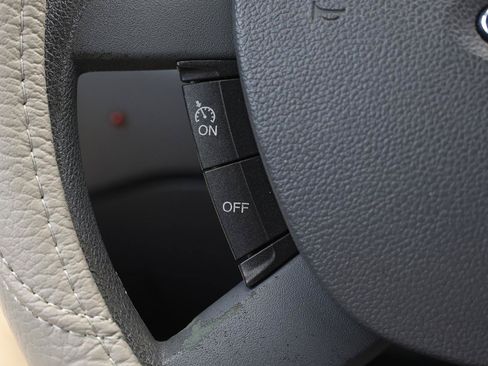 Used 2011 Ford Transit Connect XL FWD image 18