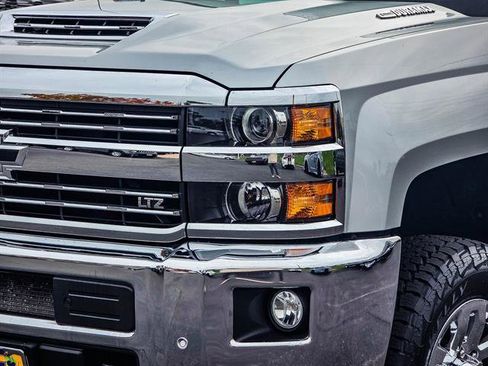 Used 2019 Chevrolet Silverado 3500 LTZ w/ Duramax Plus Package image 8