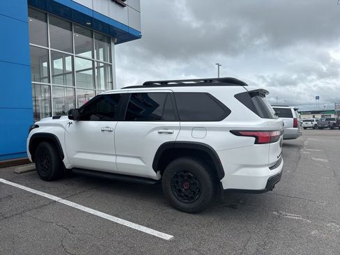 Used 2024 Toyota Sequoia TRD Pro AWD/4WD image 10