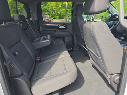 Used 2024 GMC Sierra 1500 Elevation w/ Preferred Package image 13