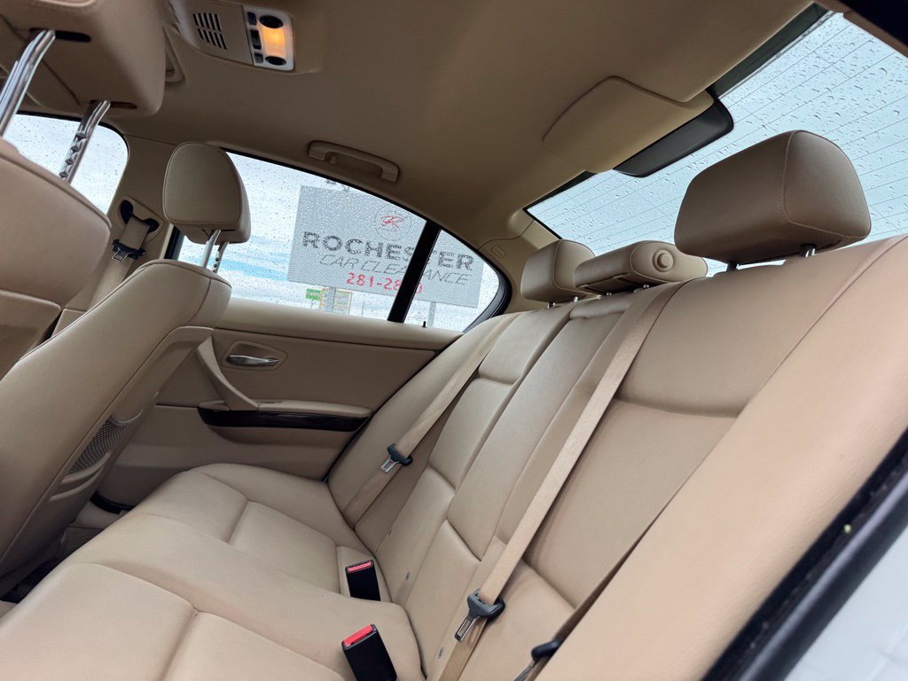 Used 2009 BMW 328i xDrive Sedan AWD/4WD image 11