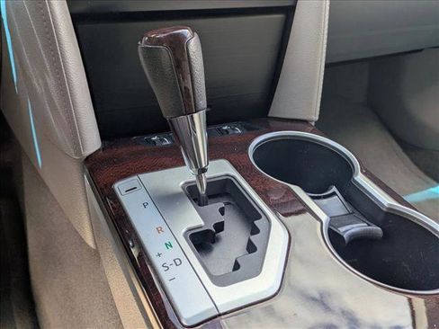 Used 2014 Toyota Camry XLE image 13