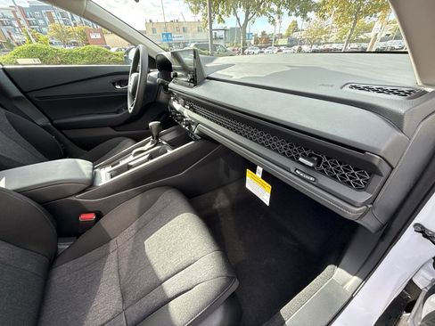 Used 2025 Honda Accord SE image 43