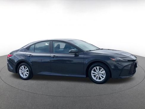 Used 2025 Toyota Camry LE image 16