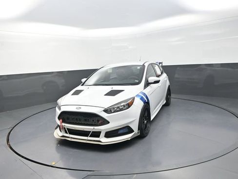 Used 2018 Ford Focus ST image 38