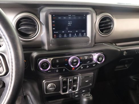 Used 2018 Jeep Wrangler Unlimited Sport S image 5