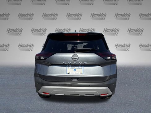 Used 2023 Nissan Rogue S image 9