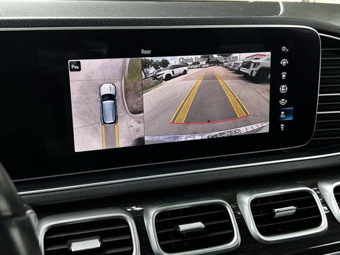 Used 2020 Mercedes-Benz GLE 350 w/ Premium Package image 18