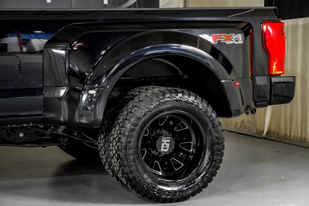 Used 2020 Ford F350 XL w/ STX Appearance Package AWD/4WD image 14