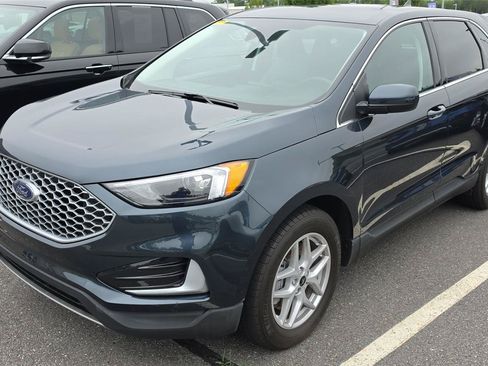 Used 2023 Ford Edge SEL AWD/4WD image 3