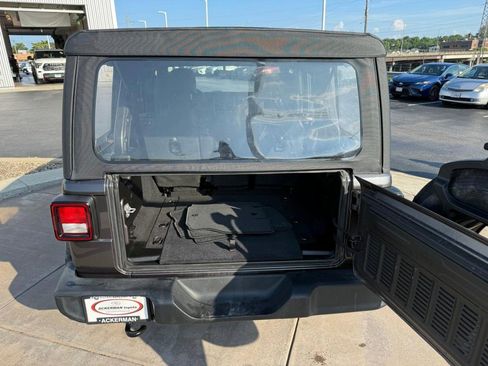 Used 2021 Jeep Wrangler Unlimited Sport image 7