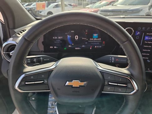 Used 2024 Chevrolet Blazer EV LT AWD/4WD image 29