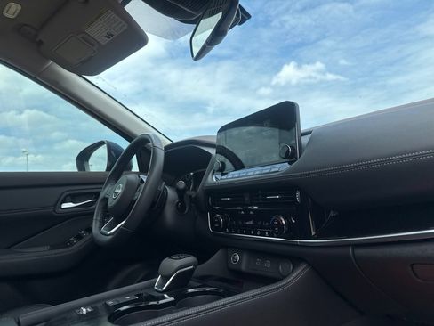 Certified 2023 Nissan Rogue SL w/ SL Premium Package FWD image 25